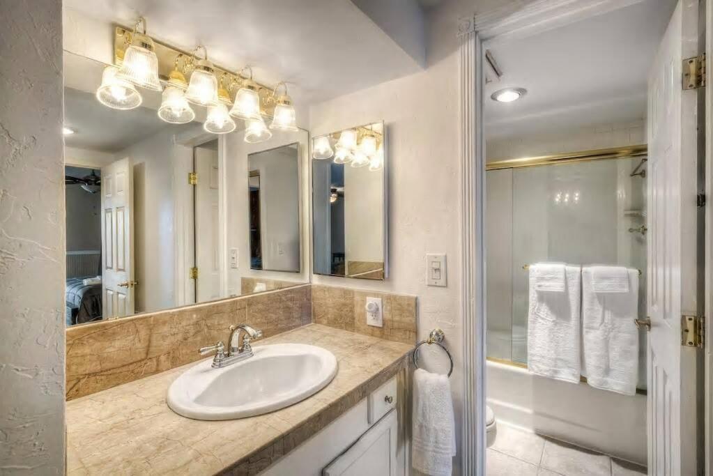 2 Bedroom Condo Heart Of Lodo W/Great View/Amenities DEN Exteriér fotografie